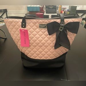 ❤️Betsy Johnson❤️ Quilted Blush Tote 👜